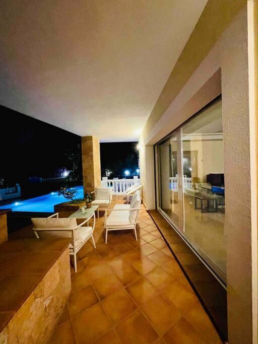 Villa Con Piscina Gigante Sant Francesc de s'Estany Экстерьер фото
